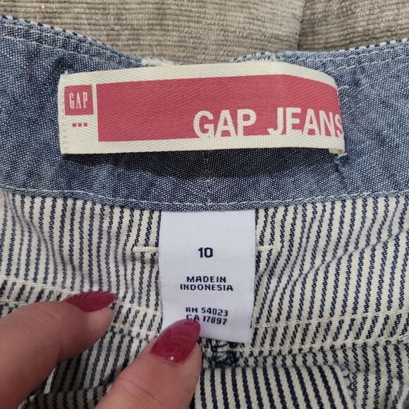 GAP stripe jean shorts - Picture 3 of 4